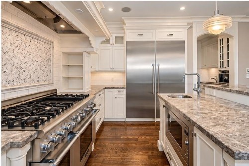 2638 Queens Avenue, West Vancouver, BC 
