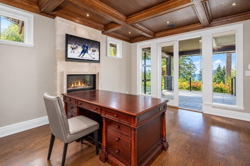 2638 Queens Avenue, West Vancouver, BC 