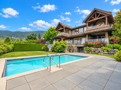 2638 Queens Avenue, West Vancouver, BC 