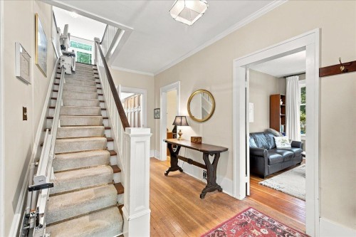 6048 Elm Street, Vancouver, BC 