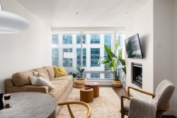 2704-1111 Alberni Street  Vancouver, BC V6E 4V2