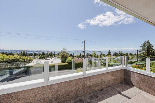 2273 Mathers Avenue, West Vancouver, BC 