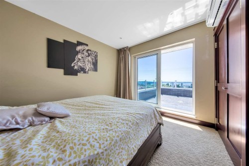 2273 Mathers Avenue, West Vancouver, BC 