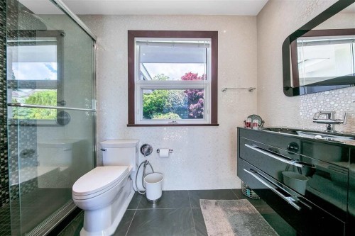 2273 Mathers Avenue, West Vancouver, BC 