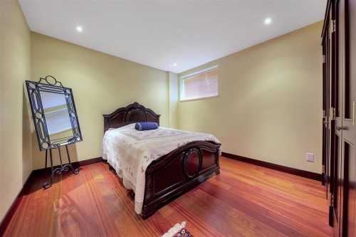 2273 Mathers Avenue, West Vancouver, BC 