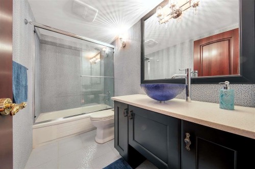 2273 Mathers Avenue, West Vancouver, BC 