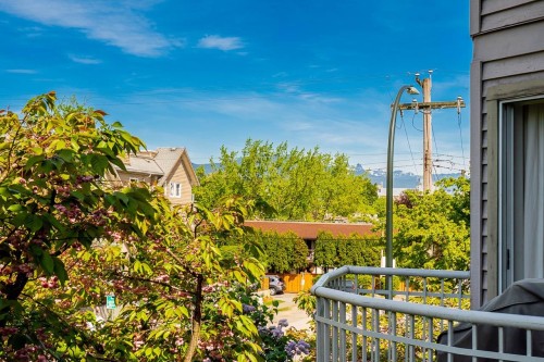 592 16Th Avenue W, Vancouver, BC 