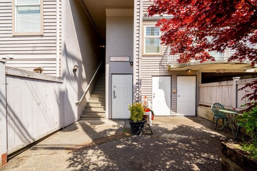 592 16Th Avenue W, Vancouver, BC 