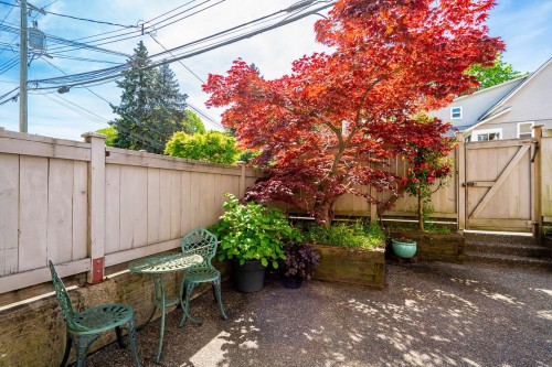 592 16Th Avenue W, Vancouver, BC 