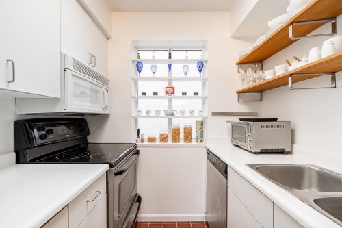 592 16Th Avenue W, Vancouver, BC 