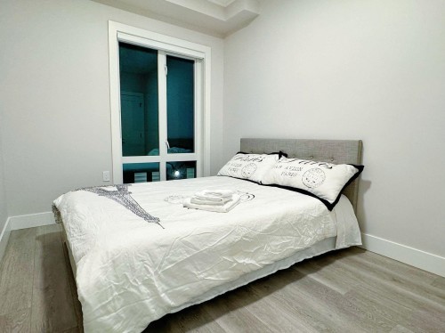7555 Oak Street, Vancouver, BC 
