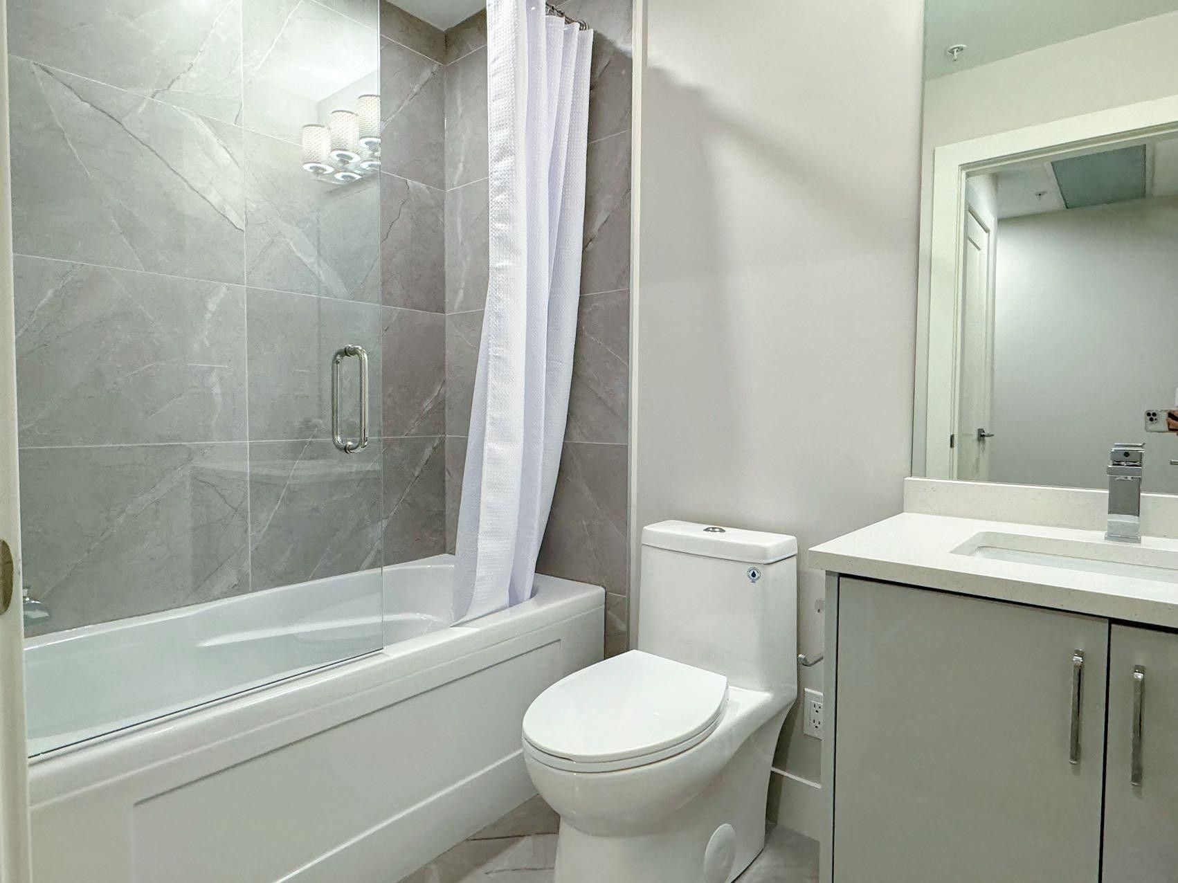 7555 Oak Street, Vancouver, BC