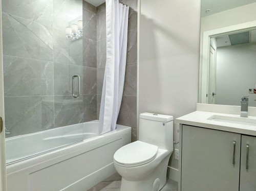 7555 Oak Street, Vancouver, BC 