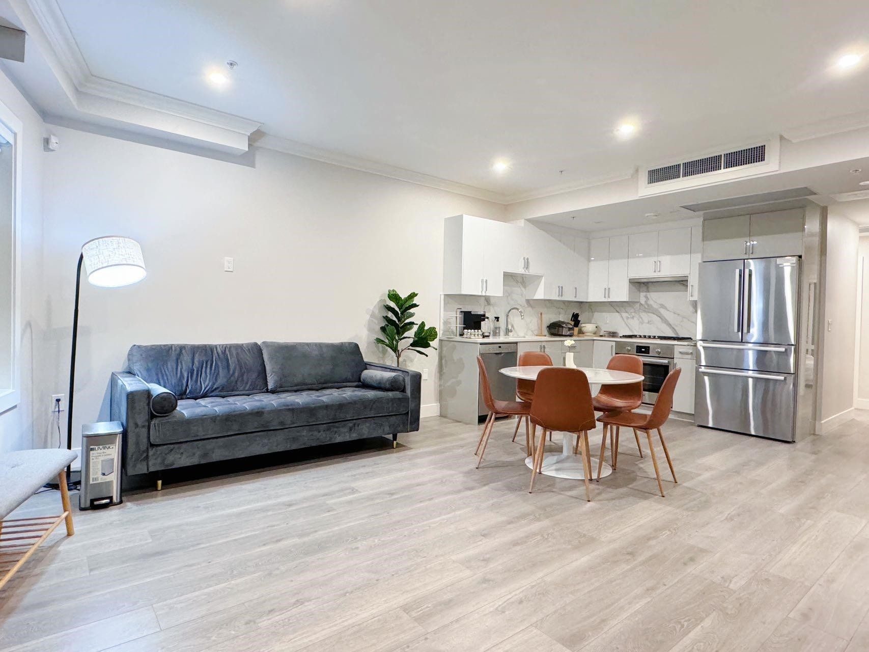 7555 Oak Street, Vancouver, BC
