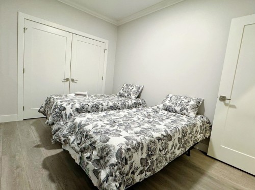 7555 Oak Street, Vancouver, BC 