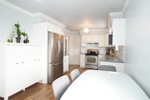 6819 Knight Street, Vancouver, BC 