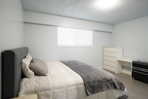 6819 Knight Street, Vancouver, BC 