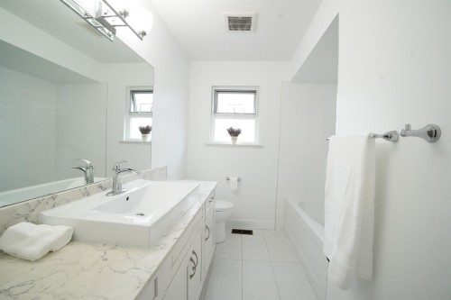 6819 Knight Street, Vancouver, BC 