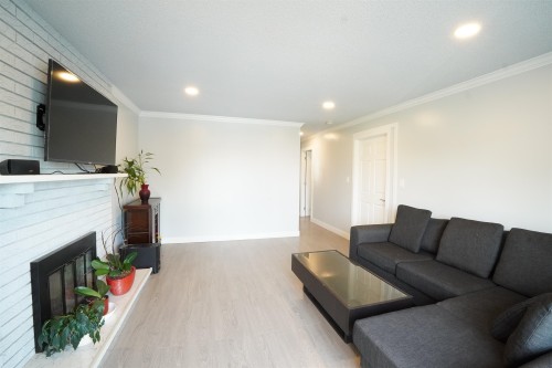 6819 Knight Street, Vancouver, BC 