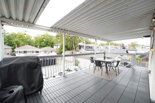 6819 Knight Street, Vancouver, BC 