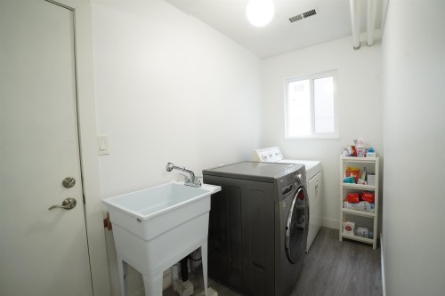 6819 Knight Street, Vancouver, BC 
