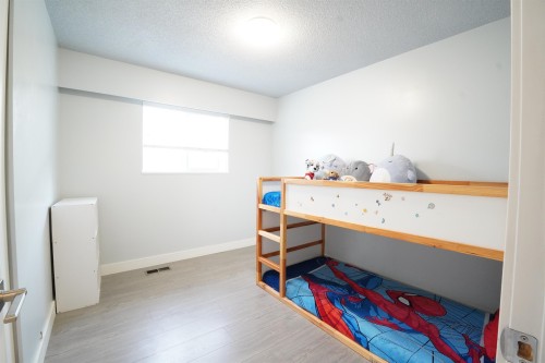 6819 Knight Street, Vancouver, BC 