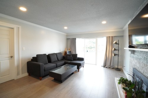 6819 Knight Street, Vancouver, BC 