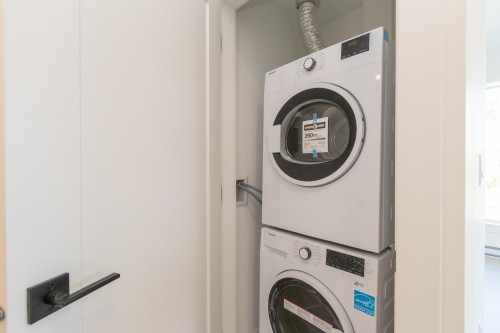 5399 Joyce, Vancouver, BC 