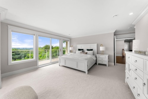 1259 Keith Road W, North Vancouver, BC 