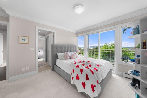 1259 Keith Road W, North Vancouver, BC 