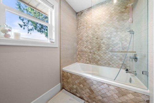 1259 Keith Road W, North Vancouver, BC 
