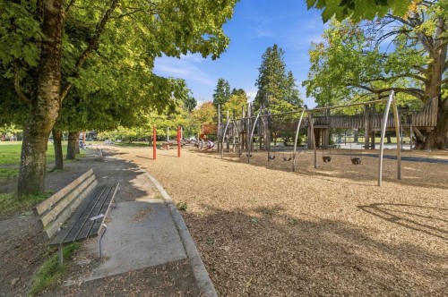 840 22Nd Avenue W, Vancouver, BC 