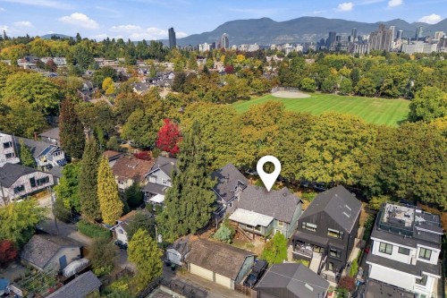 840 22Nd Avenue W, Vancouver, BC 
