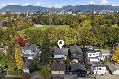 840 22Nd Avenue W, Vancouver, BC 