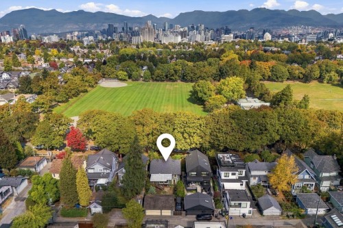 840 22Nd Avenue W, Vancouver, BC 
