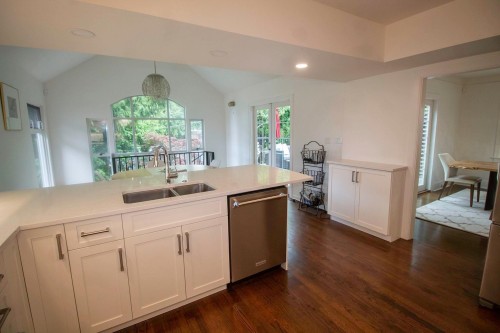 5829 Dunbar Street, Vancouver, BC 