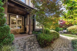 1-651 14th Street WNorth Vancouver, BC V7M 1R3
