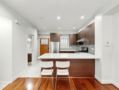 5978 Oak Street, Vancouver, BC 