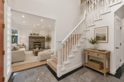 6998 Fielding Court Burnaby, BC V5A 1Y5