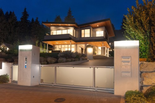 3023 Mathers Avenue, West Vancouver, BC 