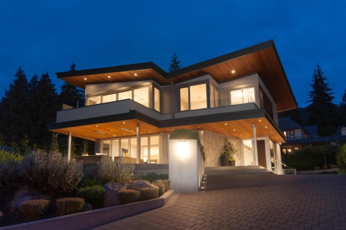 3023 Mathers Avenue, West Vancouver, BC 