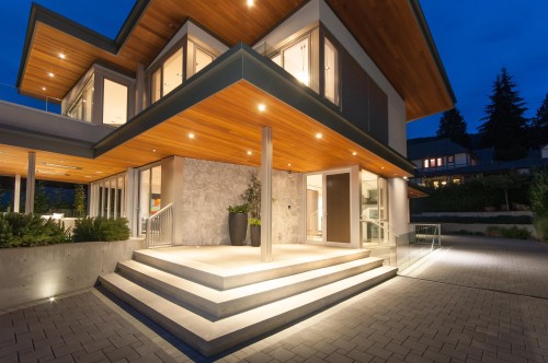 3023 Mathers Avenue, West Vancouver, BC 