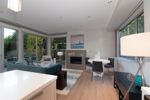3023 Mathers Avenue, West Vancouver, BC 
