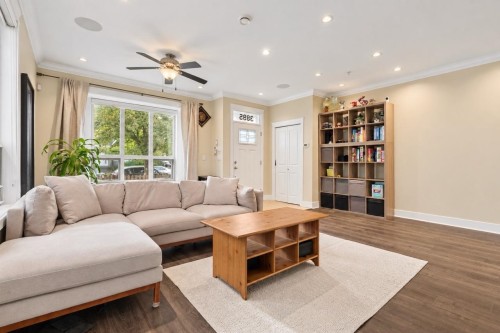 3895 Dumfries Street, Vancouver, BC 