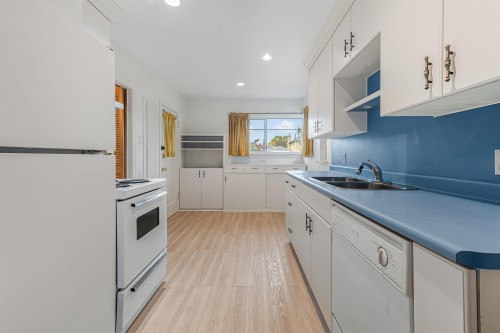 3039 20Th Avenue W, Vancouver, BC 