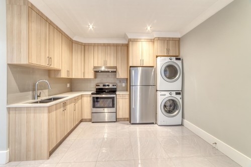 7102 Bridge Street, Richmond, BC 