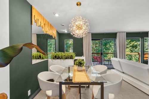 2069 Westview Drive, North Vancouver, BC 