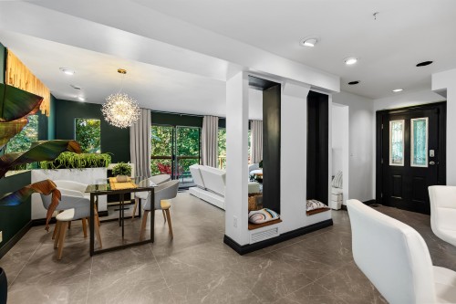 2069 Westview Drive, North Vancouver, BC 