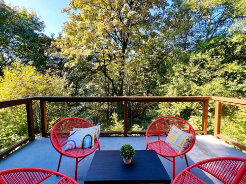 2069 Westview Drive, North Vancouver, BC 