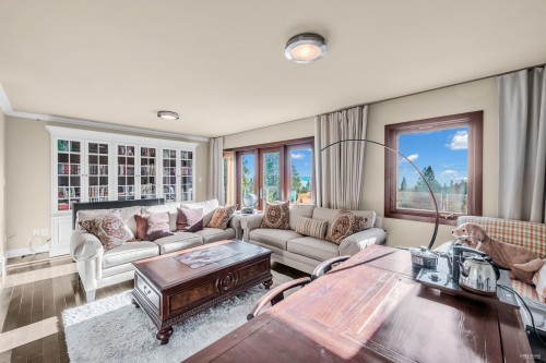 4742 Caulfeild Drive, West Vancouver, BC 